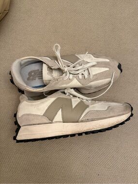 New Balance 327 Taupe & Cream Runner Sneakers
